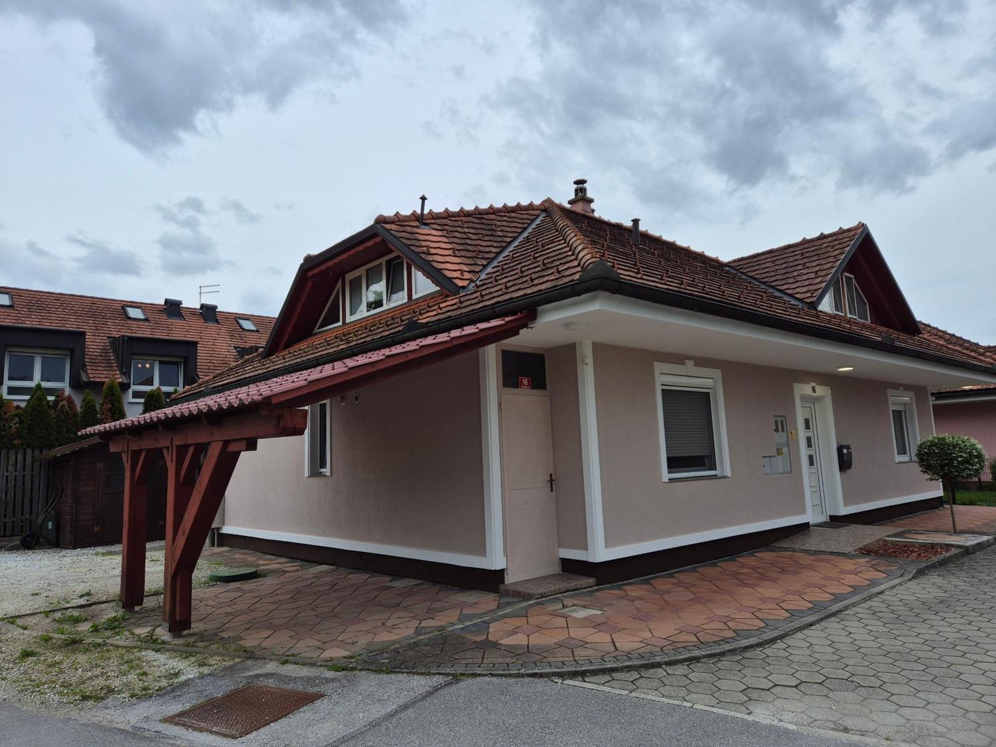 Appartamento Oddih V Mirnem In Zelenem Okolju Škofljica Esterno foto