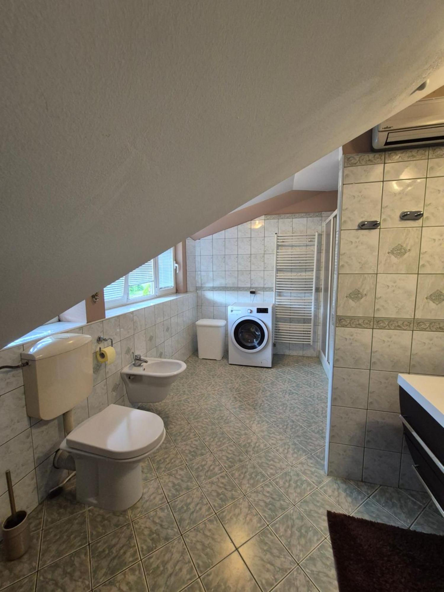 Appartamento Oddih V Mirnem In Zelenem Okolju Škofljica Esterno foto